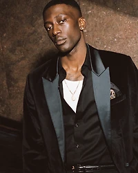 The A&F Collins Tailored Classic Velvet Blazer