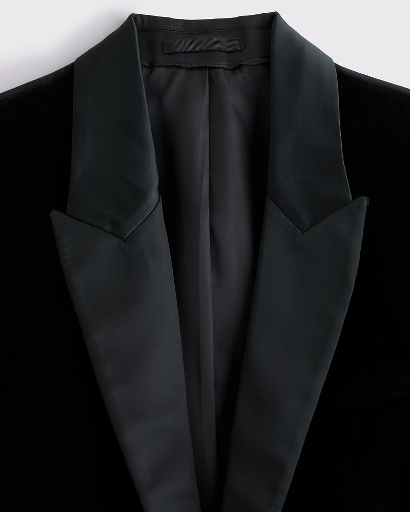 The A&F Collins Tailored Classic Velvet Blazer