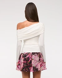 Asymmetrical Foldover Top