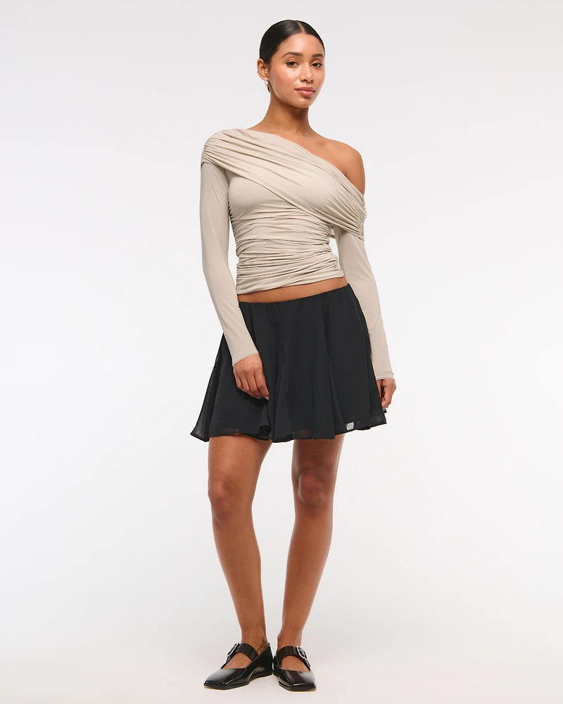 Asymmetrical Foldover Top