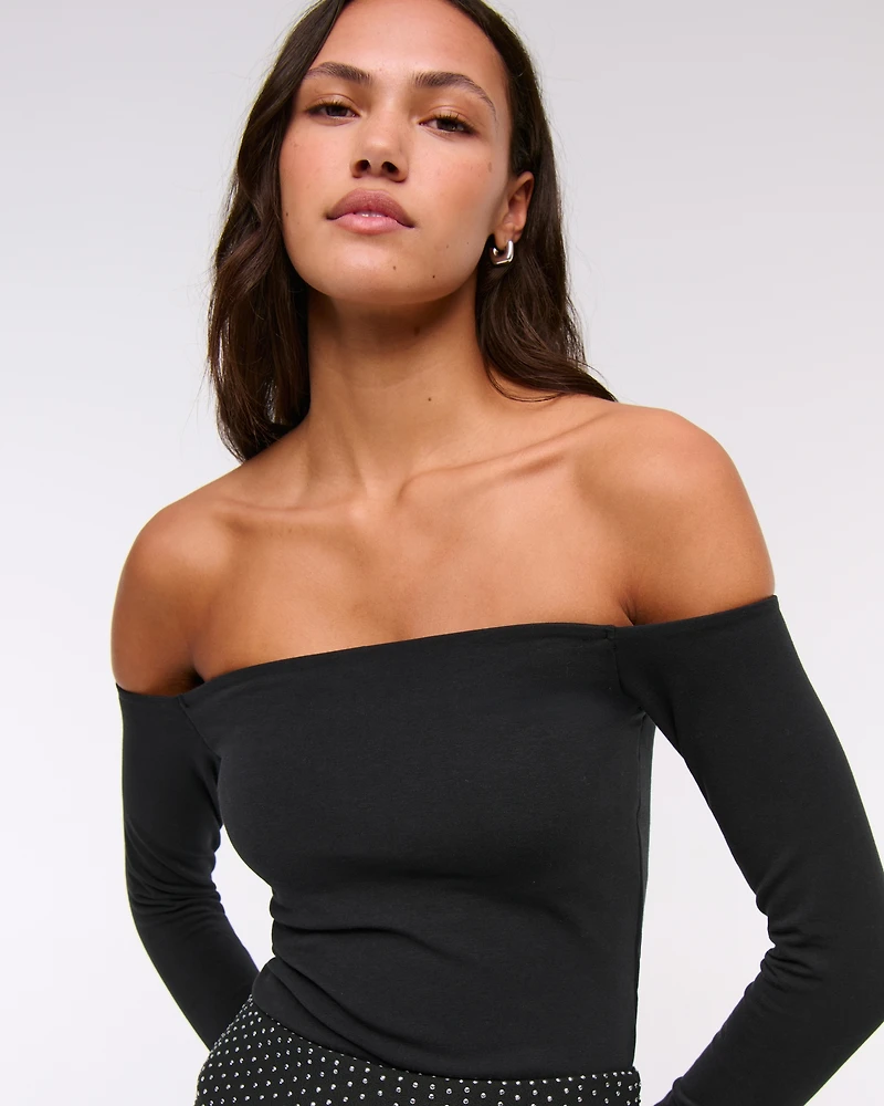 Bra-Free Off-The-Shoulder Top