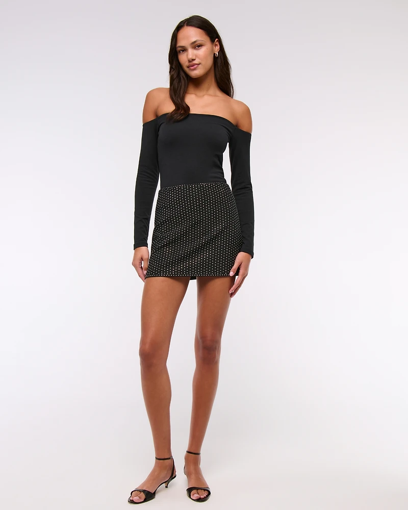 Bra-Free Off-The-Shoulder Top