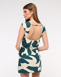 The A&F Scarlett Mid Rise Linen-Blend Mini Skort