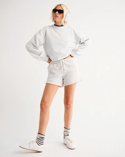 Mid Rise Sunday Short