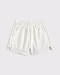 Mid Rise Sunday Short