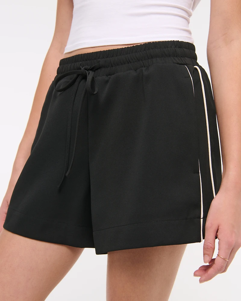 Mid Rise Track Short