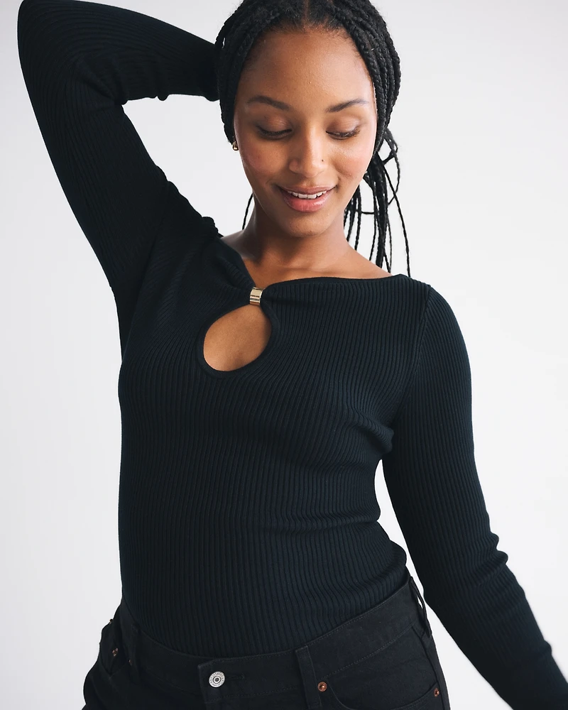 Hardware Keyhole Long-Sleeve Sweater Top