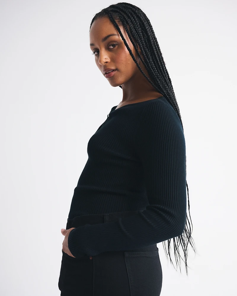 Hardware Keyhole Long-Sleeve Sweater Top