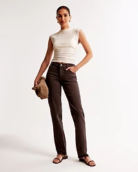 Mid Rise 90s Straight Jean