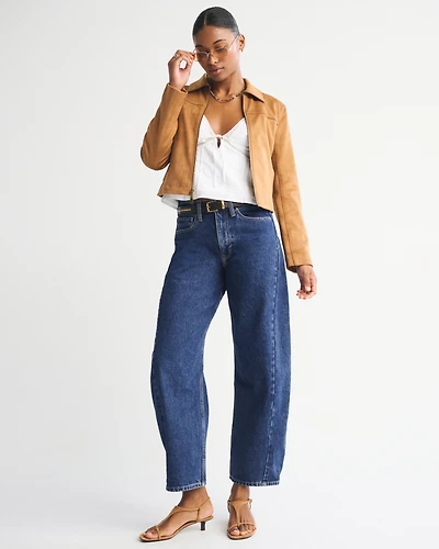 Curve Love Mid Rise Barrel Horseshoe Embroidered Jean