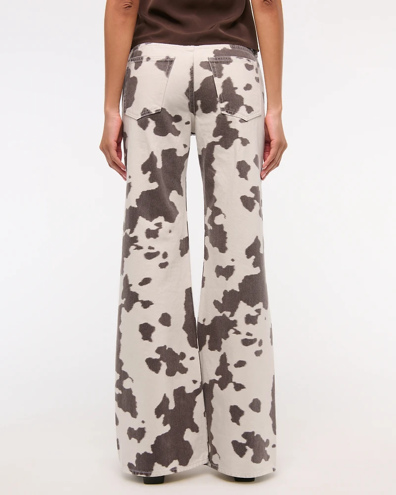 Mid Rise Baggy Bootcut Jean