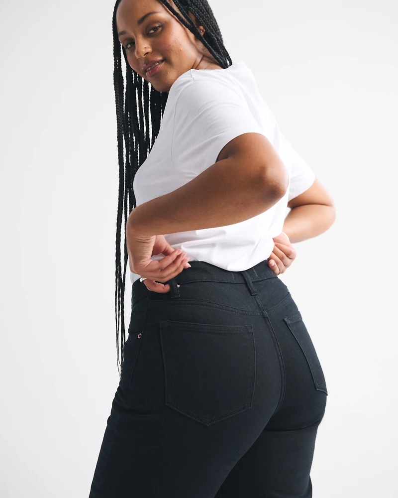 Curve Love Mid Rise 90s Straight Jean