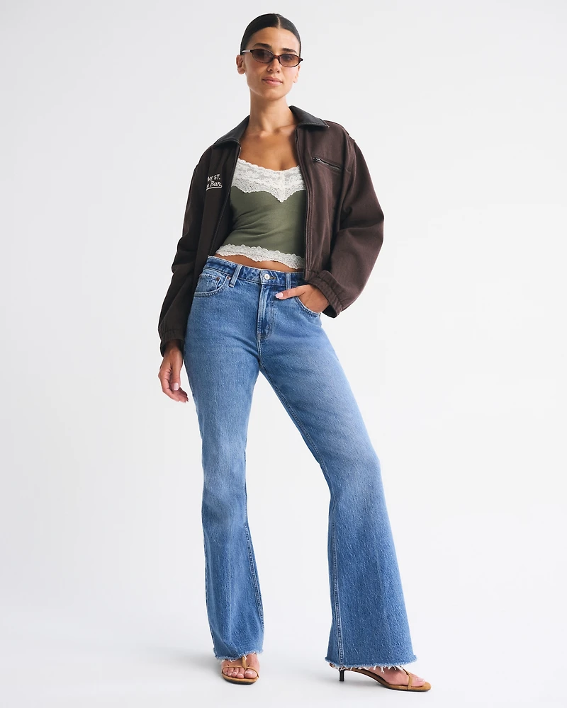 Jeans acampanados Curve Love tiro alto