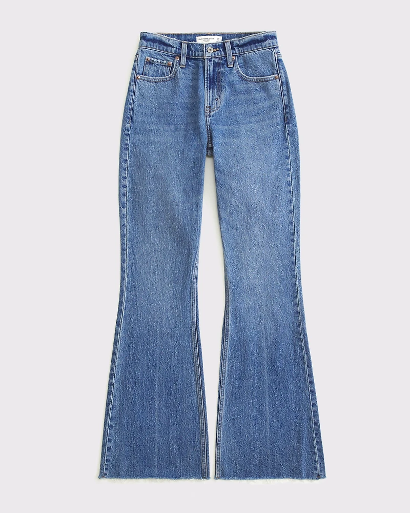 Jeans acampanados Curve Love tiro alto