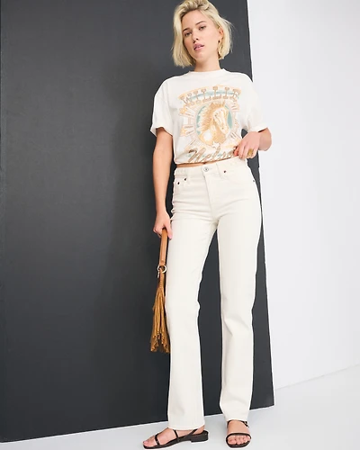 Mid Rise 90s Straight Jean