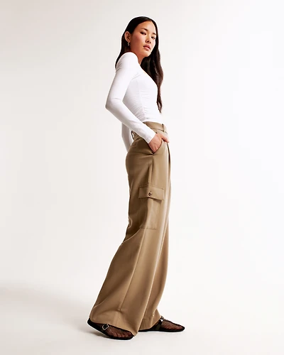 A&F Harper Tailored Ultra Wide Leg Cargo Pant