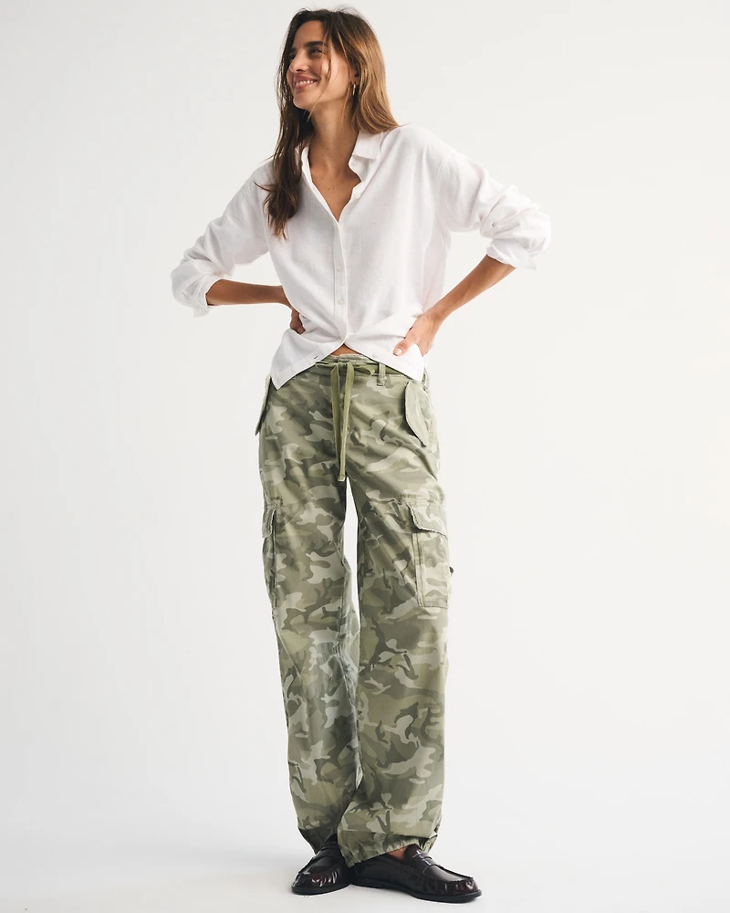 Low Rise Baggy Cargo Pant