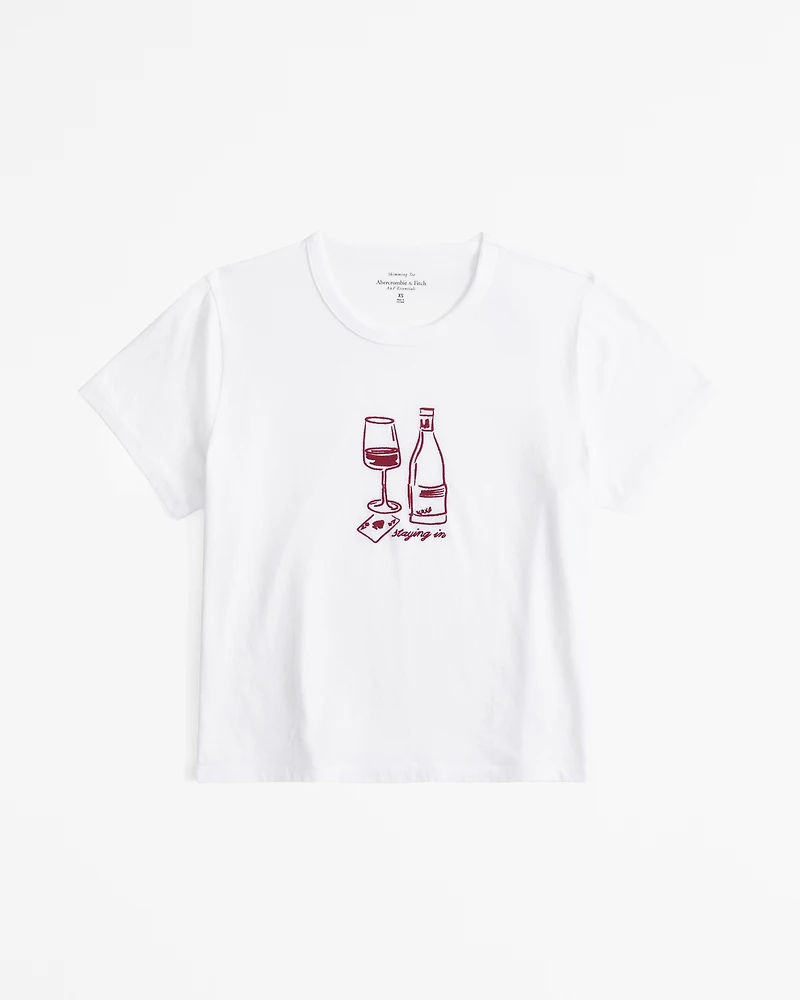 Short-Sleeve Staying Graphic Skimming Tee