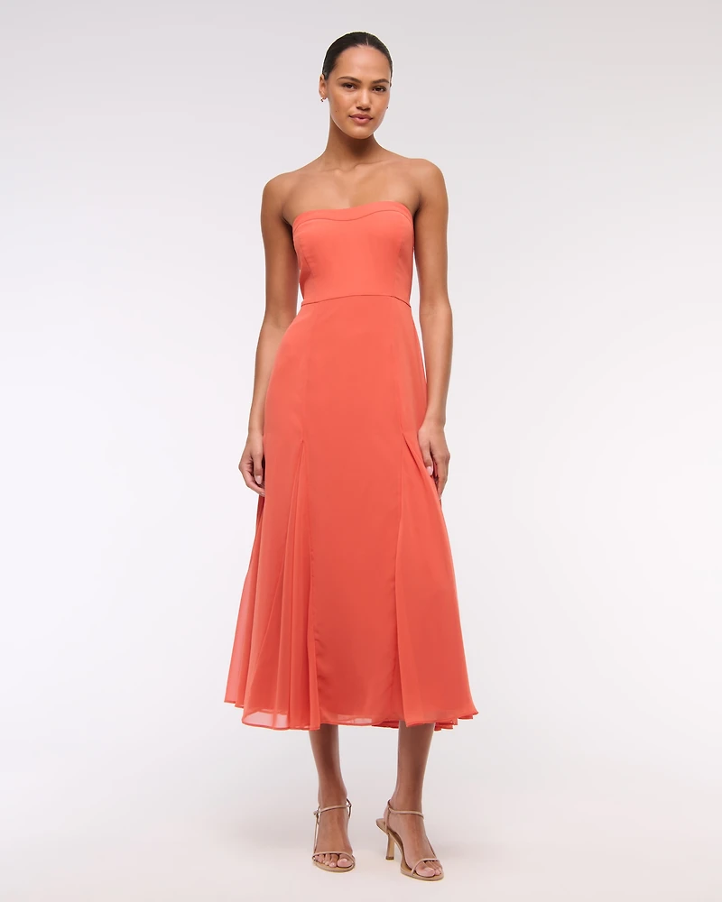 Vestido de largo medio godet sin tirantes A&F Camille