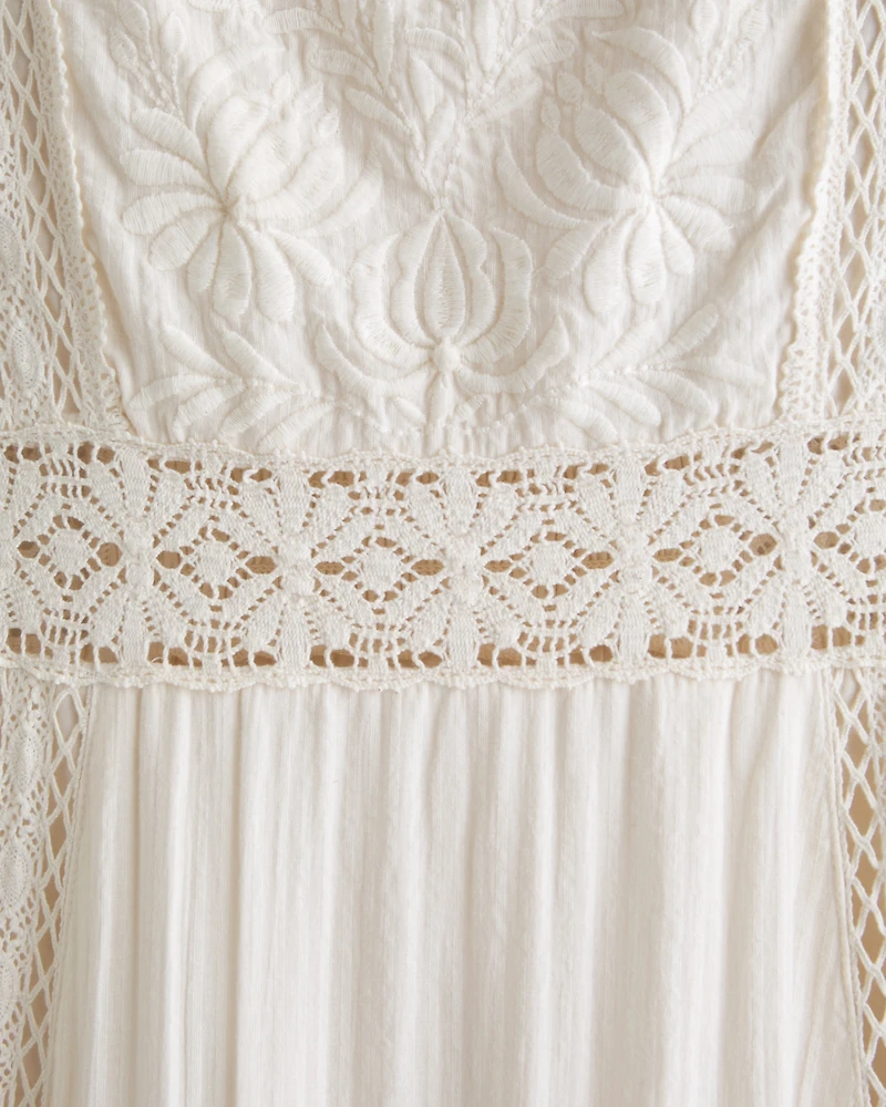 Puff Sleeve Lace-Pieced Maxi Dress