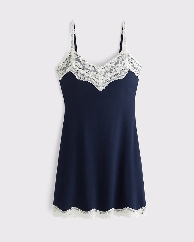 Abercrombie & Fitch Bra-Free Lace-Trim Flowy Maxi Dress | MainPlace Mall Abercrombie & Fitch Bra-Free Lace-Trim Flowy Maxi Dress | MainPlace Mall