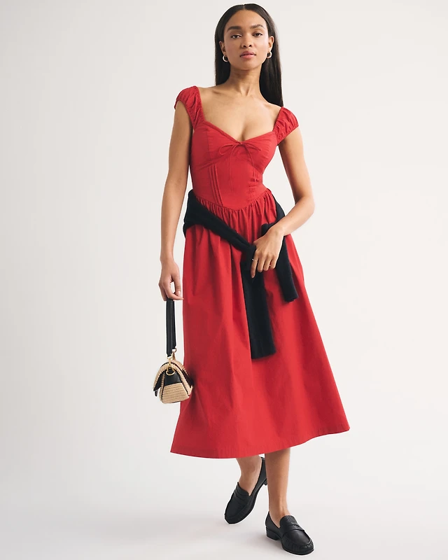 Abercrombie & Fitch Dipped-Waist Sweetheart Maxi Dress | MainPlace Mall Abercrombie & Fitch Dipped-Waist Sweetheart Maxi Dress | MainPlace Mall