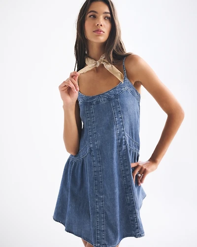 Scoopneck Flowy Lace Mini Dress