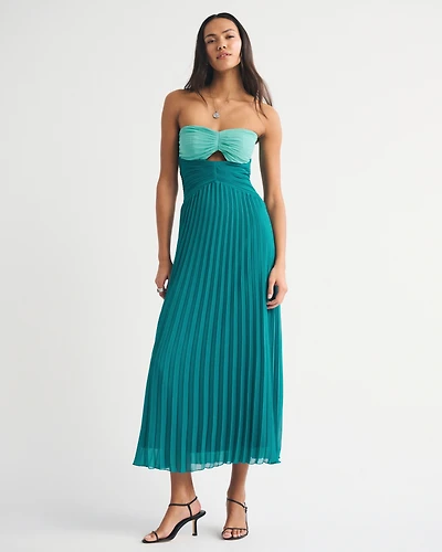 Bra-Free A&F Giselle Cutout Maxi Dress