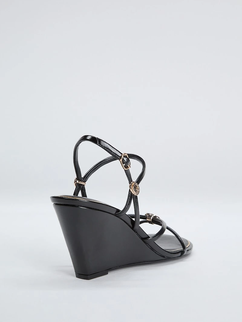 Devve logo wedge