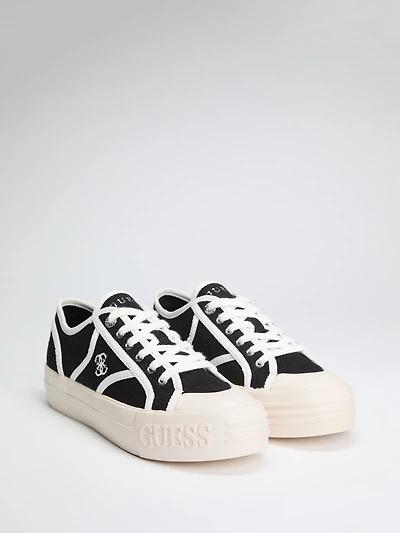 Issah logo sneaker
