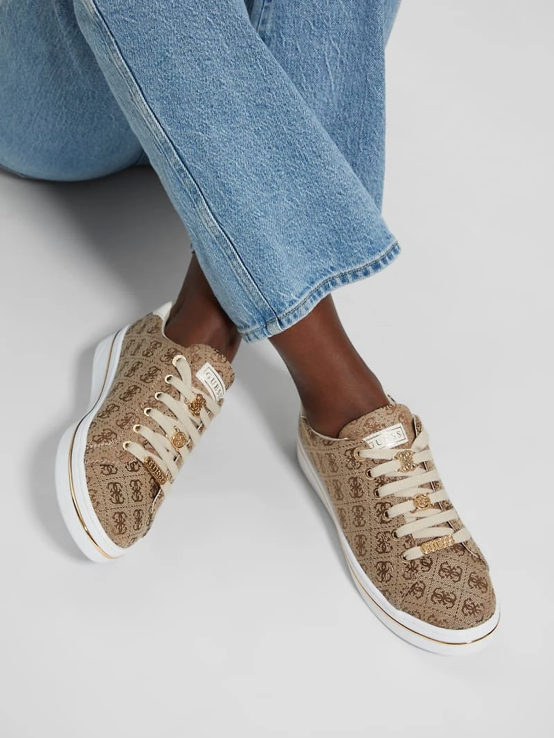 Stasey Quattro G Low-Top Sneakers