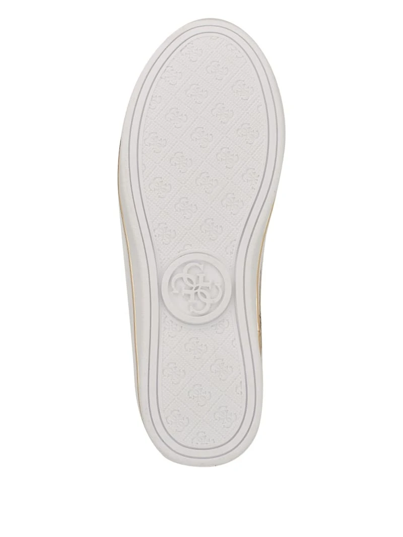 Stasey Quattro G Low-Top Sneakers