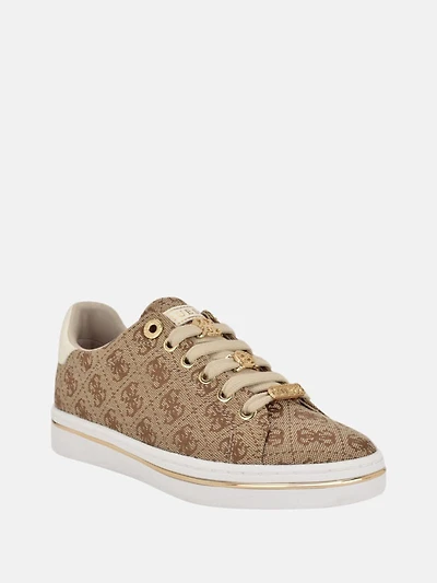 Stasey Quattro G Low-Top Sneakers
