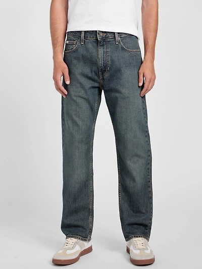G16 Straight Jeans