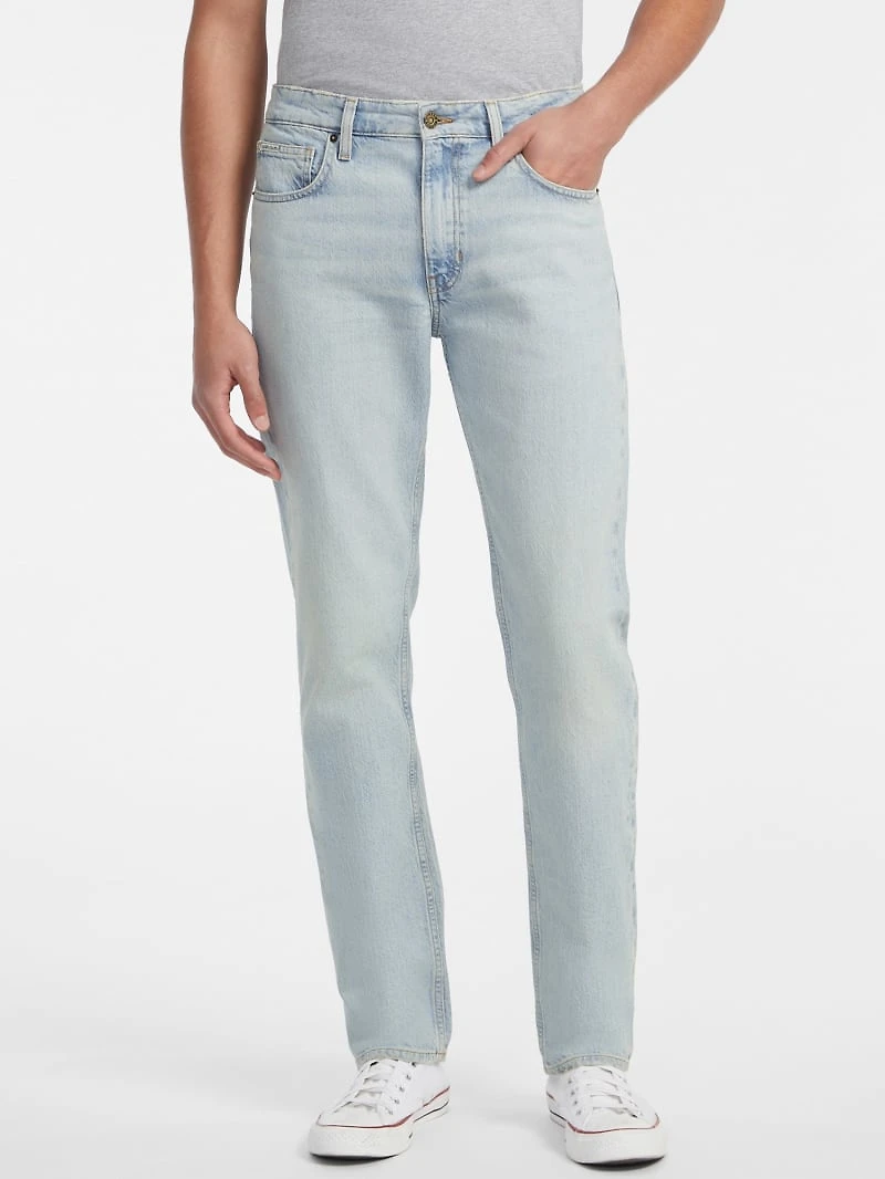 G16 Straight Jeans