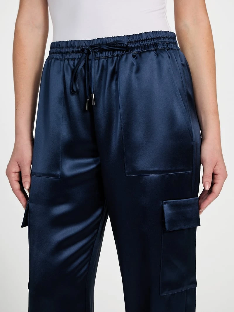 Slim fit cargo joggers