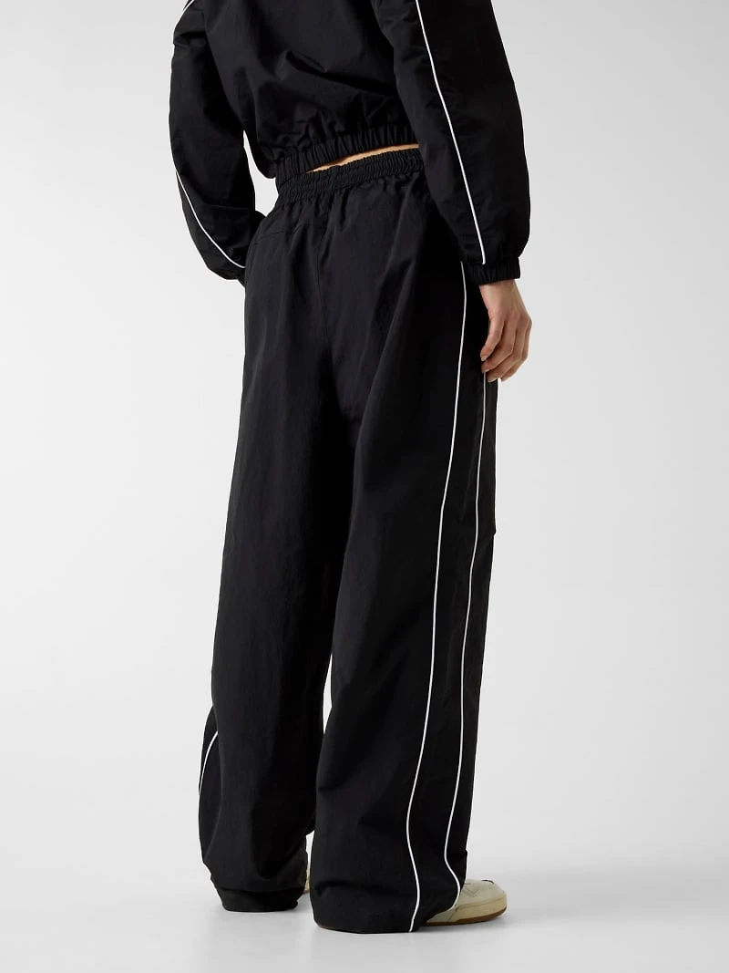 Logo joggers