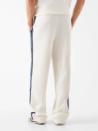 Straight leg sweatpants