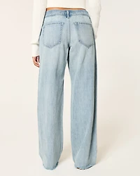 Low-Rise Light Wash Comfort Waistband Baggy Jeans