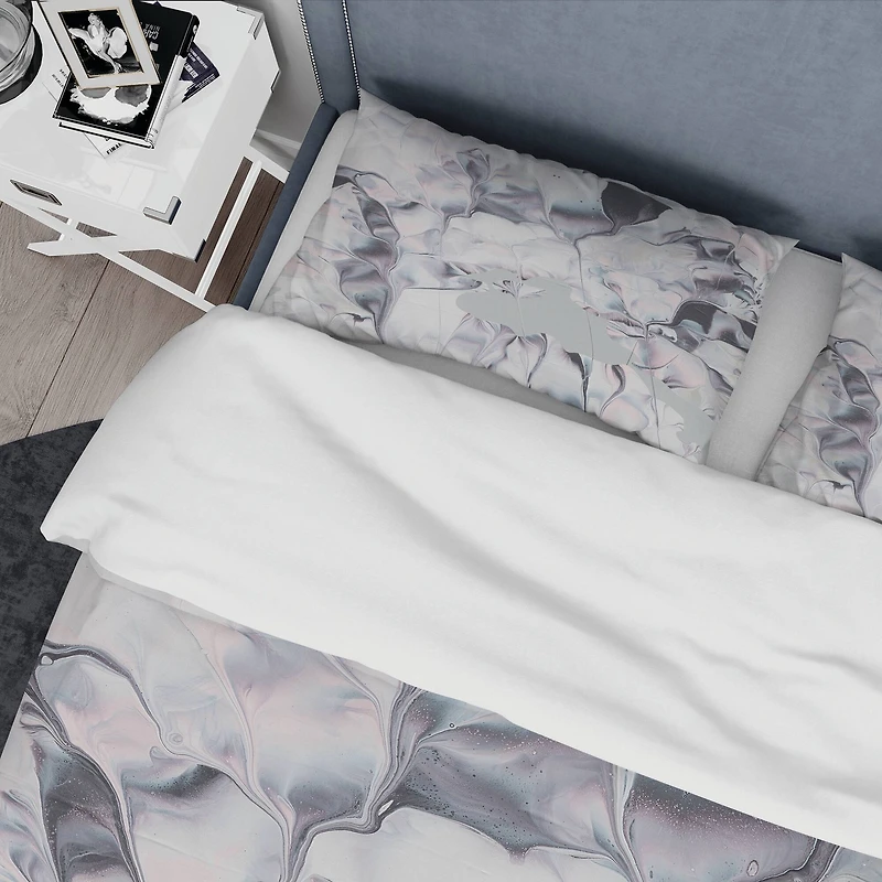 Designart 'Light and Shadow III' Geometric Bedding Set