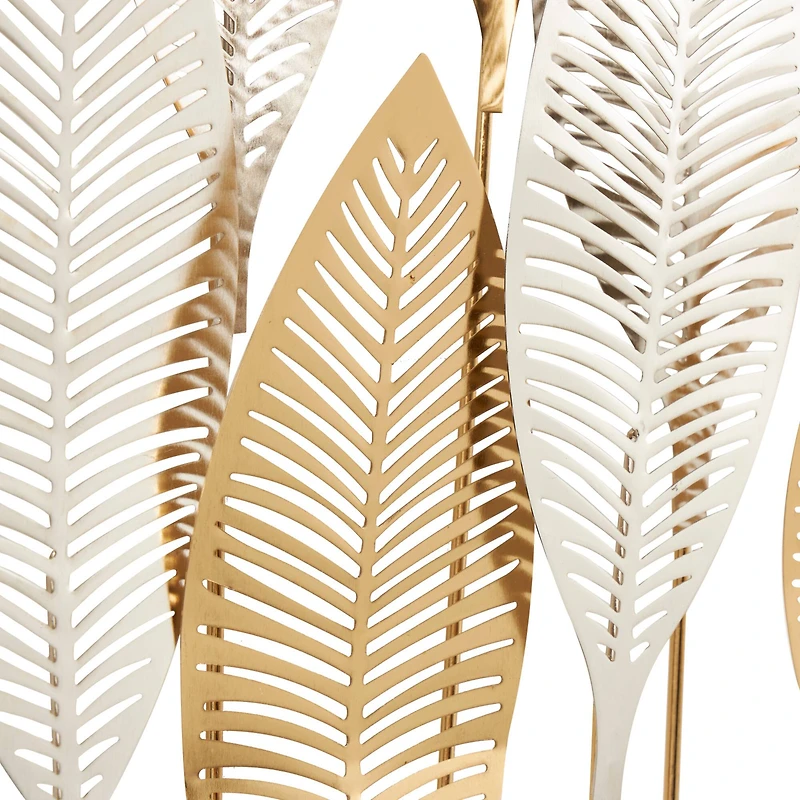 Gold Metal Leaf Wall Décor with Circular Frame and Silver Accents