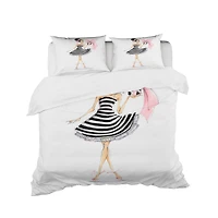Designart 'Girl Holding a Gift' Glamour Bedding Set