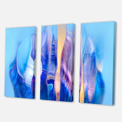 Designart - Colorful Twisted Wavy Shape In Motion I