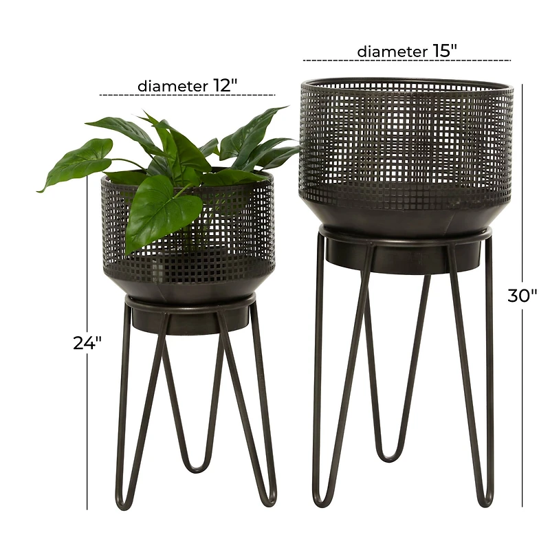 The Novogratz Black Metal Modern Planter Set