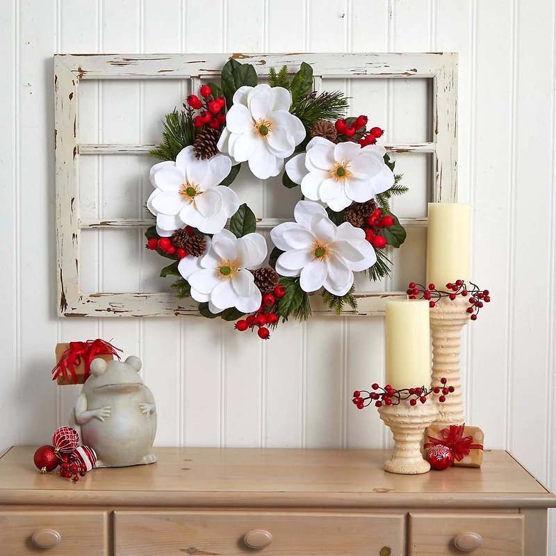26" Magnolia, Pine & Berries Wreath