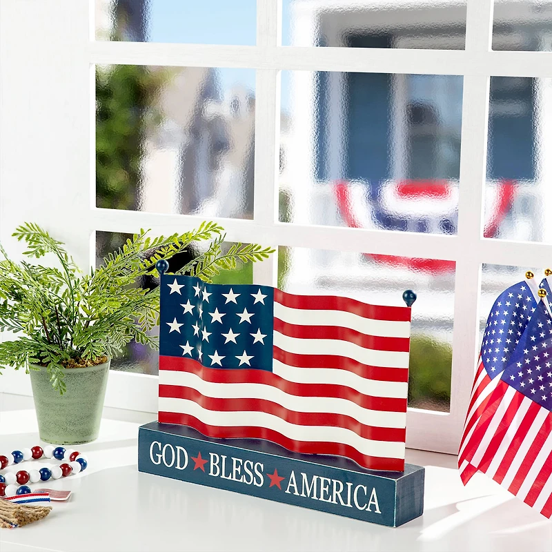 Glitzhome® 14" Metal Patriotic America flag with Wooden Base Table Décor