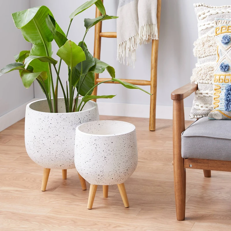 Set of 2 White MgO Contemporary Planter 17", 15"