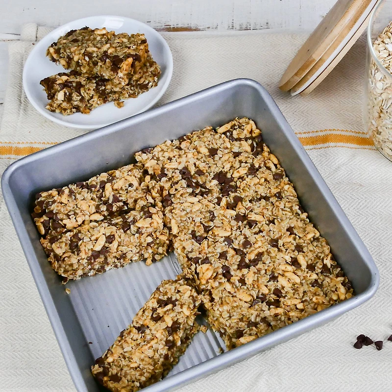 USA Pan® 8" Seamless Square Cake Pan