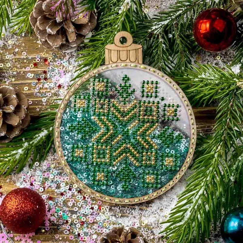 Wonderland Crafts Green & Gold Ball Ornament Bead Embroidery Kit