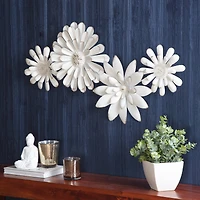 Fetco Mambas White Floral Chain Metal Wall Art